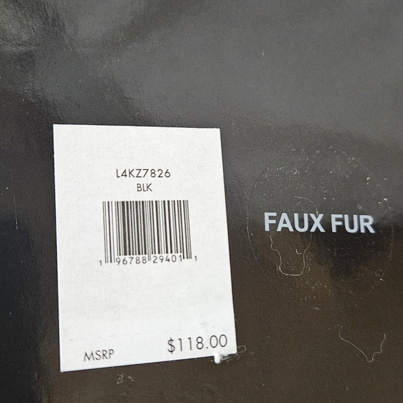 KARL LAGERFELDWomen's Disco Kitty Beanie & Scarf Boxed Gift Set In Black - Picture 4 of 7